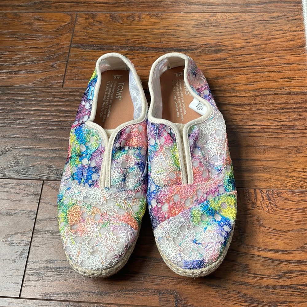 Women’s Multicolored Toms